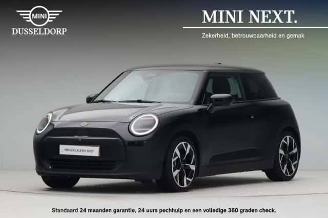 MINI Cooper (2024) thumbnail 1