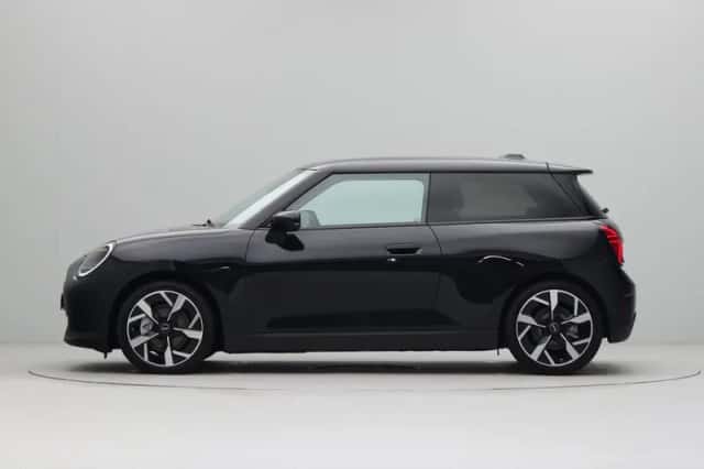 MINI Cooper (2024) thumbnail 11