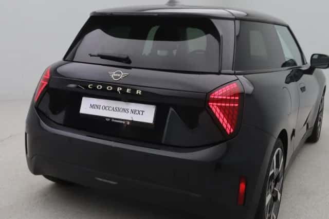 MINI Cooper (2024) thumbnail 22