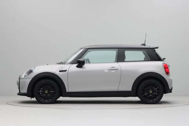 MINI Electric (2022) thumbnail 12