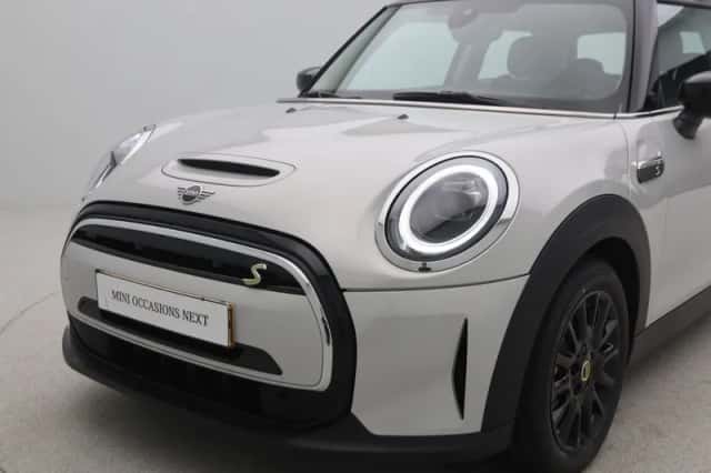 MINI Electric (2022) thumbnail 19