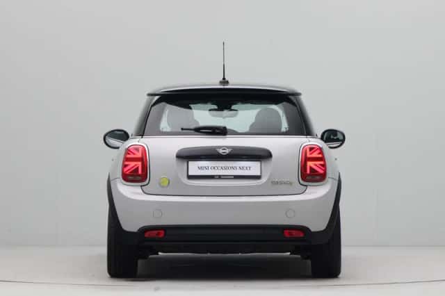 MINI Electric (2022) thumbnail 10