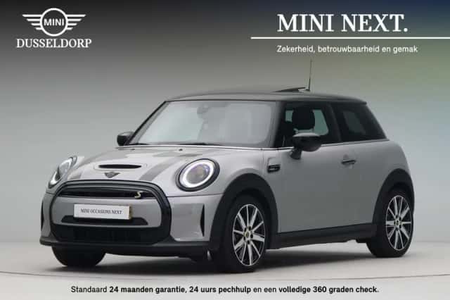 MINI Electric (2023) thumbnail 1