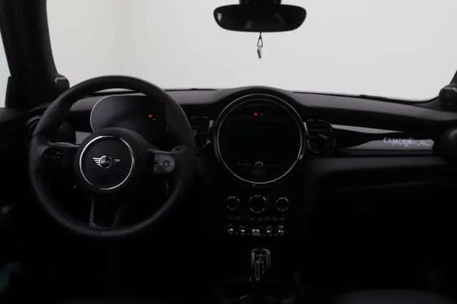 MINI Electric (2023) thumbnail 12