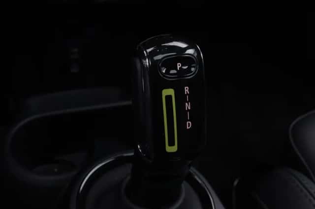 MINI Electric (2023) thumbnail 14