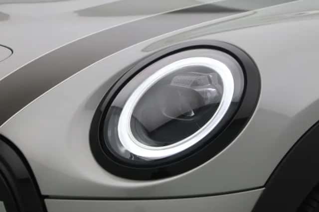 MINI Electric (2023) thumbnail 19