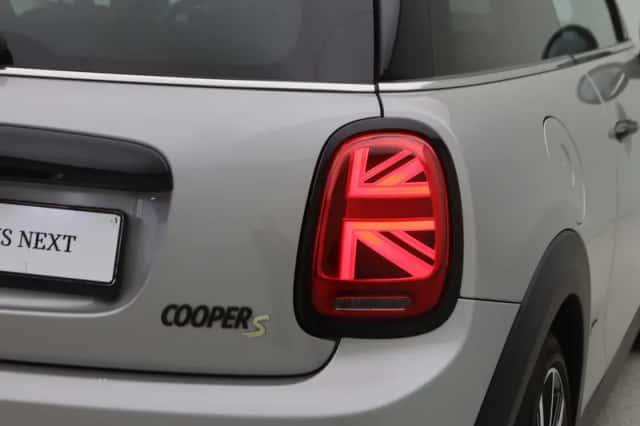 MINI Electric (2023) thumbnail 21