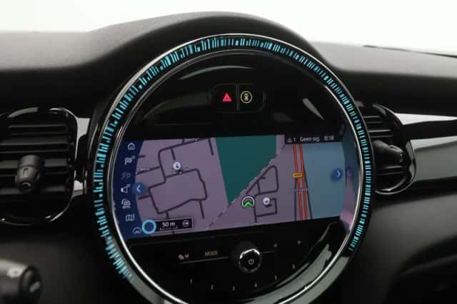 MINI Electric (2023) thumbnail 24