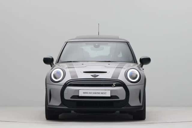 MINI Electric (2023) thumbnail 5