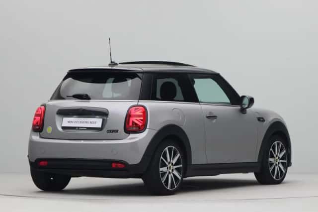 MINI Electric (2023) thumbnail 8