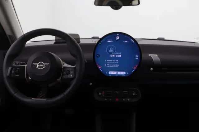 MINI Cooper (2024) thumbnail 12