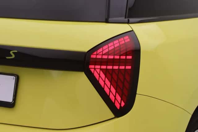 MINI Cooper (2024) thumbnail 20