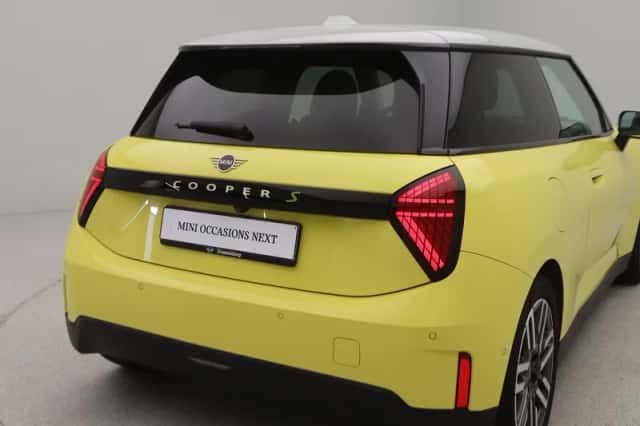 MINI Cooper (2024) thumbnail 21