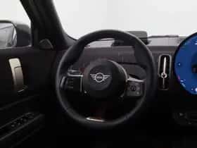 MINI Countryman (2024) thumbnail 2
