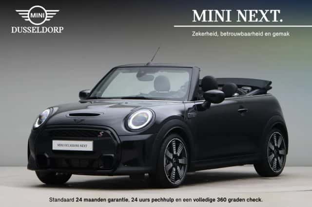MINI Cabrio (2023) thumbnail 1