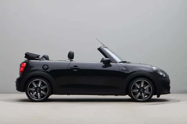 MINI Cabrio (2023) thumbnail 11