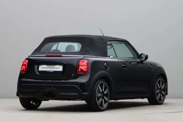 MINI Cabrio (2023) thumbnail 13