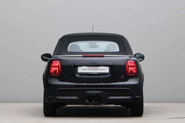 MINI Cabrio (2023) thumbnail 15