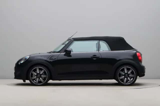 MINI Cabrio (2023) thumbnail 19
