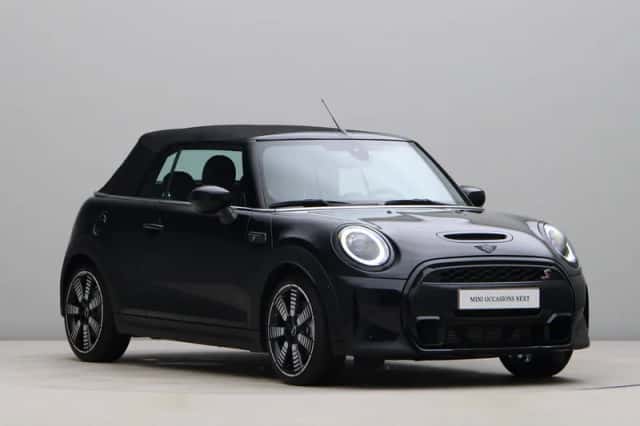 MINI Cabrio (2023) thumbnail 9