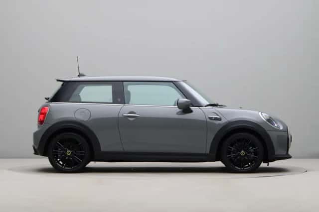 MINI Electric (2022) thumbnail 7