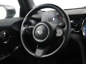 MINI Electric (2022) thumbnail 2
