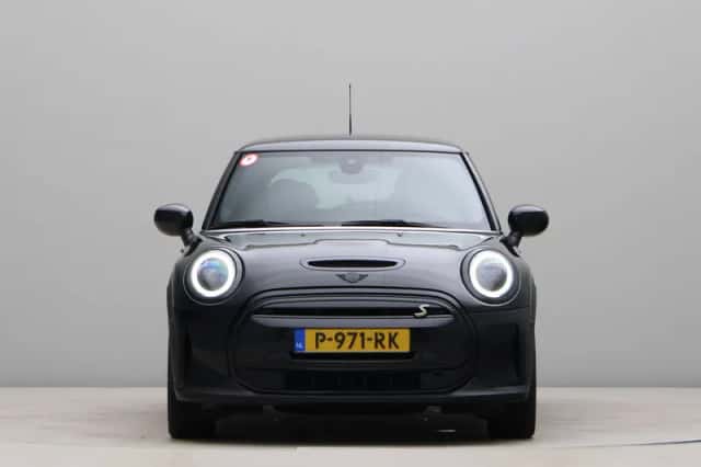 MINI Electric (2022) thumbnail 6