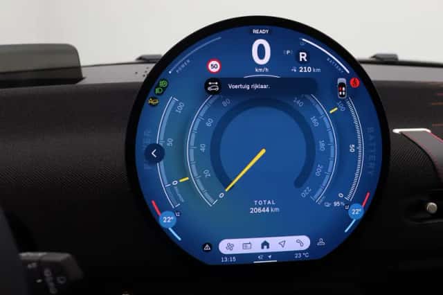MINI Cooper (2024) thumbnail 3