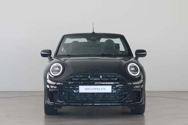 MINI Cabrio (2026) thumbnail 3