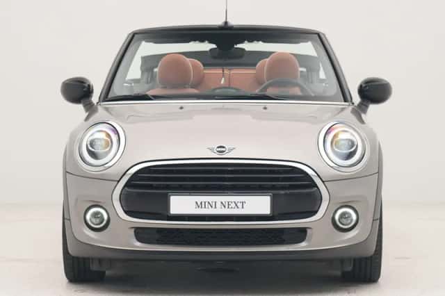MINI Cabrio (2020) thumbnail 2