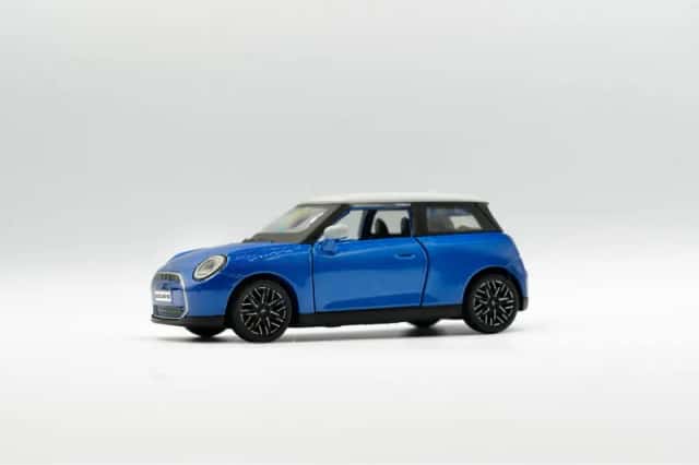 MINI Cooper (2026) thumbnail 2