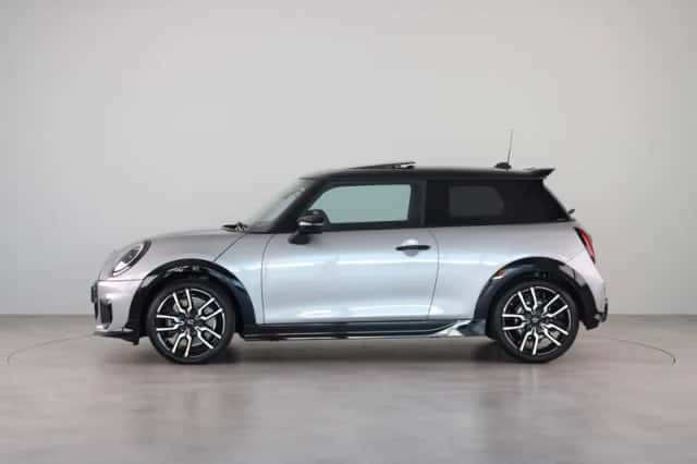 MINI Cooper (2025) thumbnail 13
