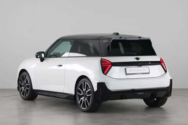 MINI Cooper (2025) thumbnail 7
