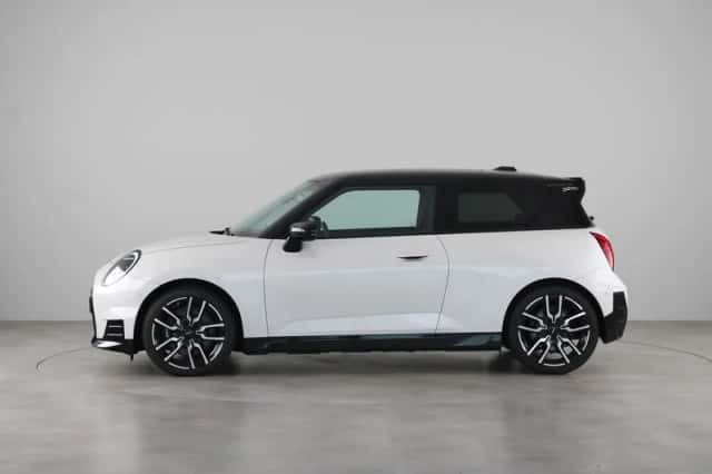 MINI Cooper (2025) thumbnail 8