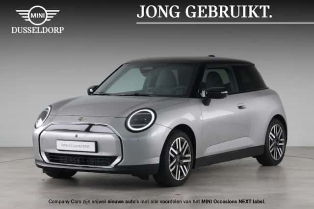 MINI Cooper (2025) thumbnail 1
