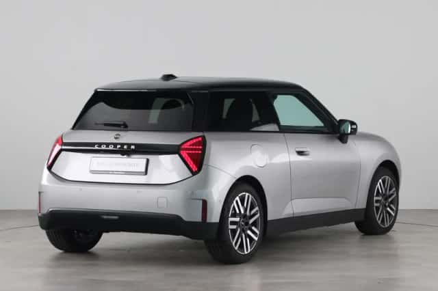 MINI Cooper (2025) thumbnail 5