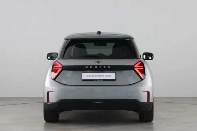 MINI Cooper (2025) thumbnail 6