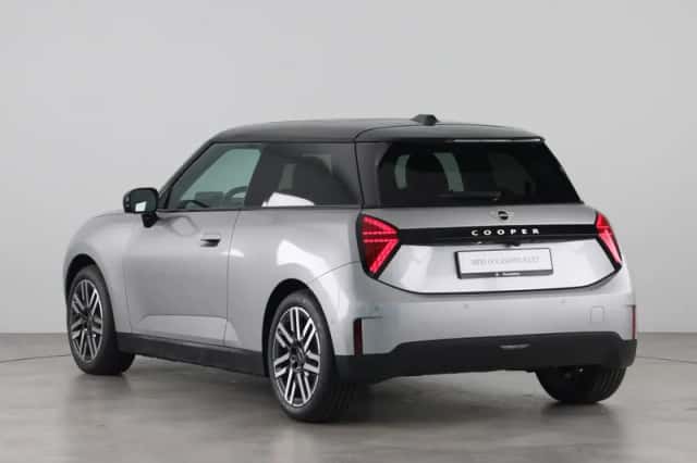 MINI Cooper (2025) thumbnail 7