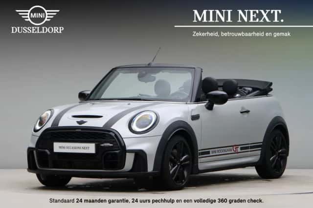 MINI Cabrio (2022) thumbnail 1