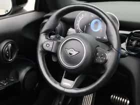 MINI Cabrio (2022) thumbnail 2