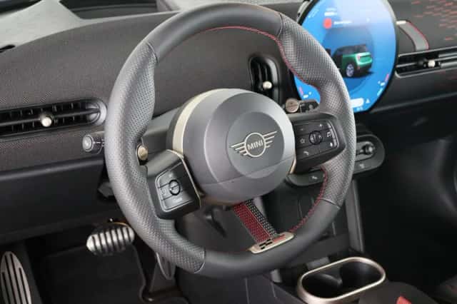 MINI Cooper (2026) thumbnail 10
