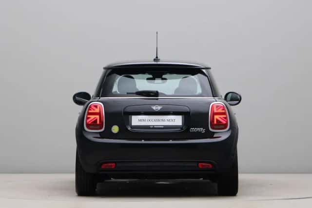 MINI Electric (2024) thumbnail 11