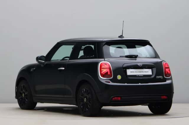 MINI Electric (2024) thumbnail 12