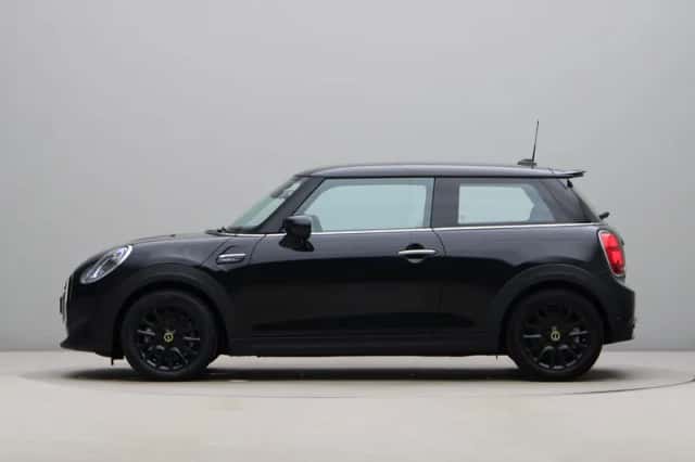 MINI Electric (2024) thumbnail 13