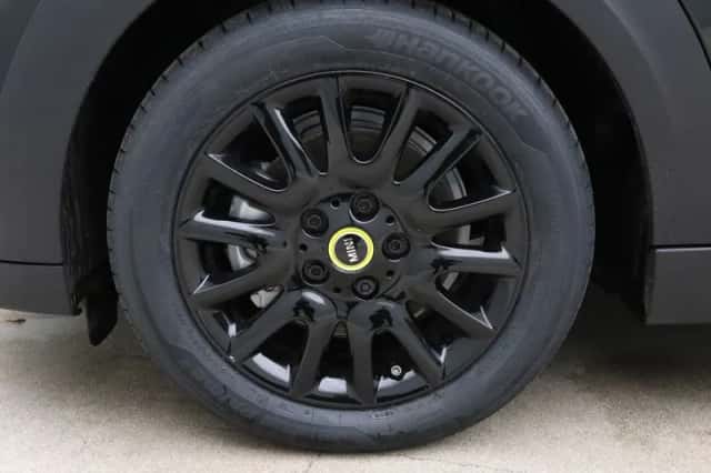 MINI Electric (2024) thumbnail 21