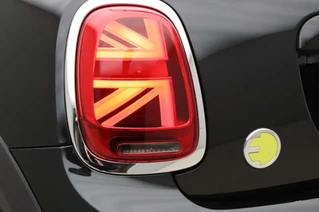 MINI Electric (2024) thumbnail 23