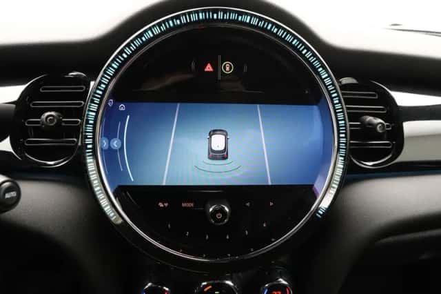 MINI Electric (2024) thumbnail 24
