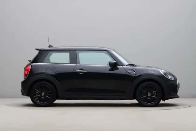 MINI Electric (2024) thumbnail 9