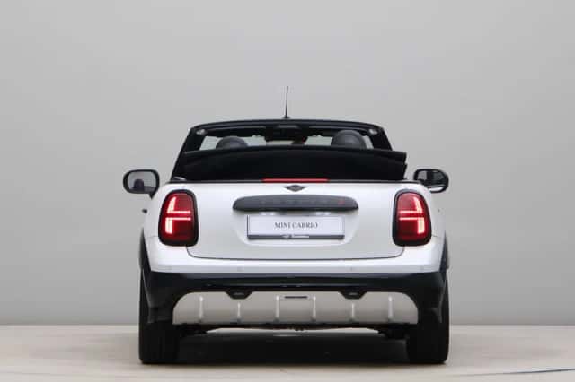 MINI Cabrio (2026) thumbnail 16