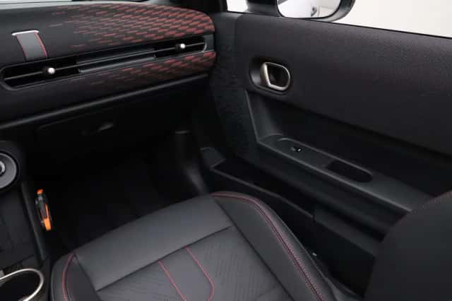 MINI Cabrio (2026) thumbnail 23